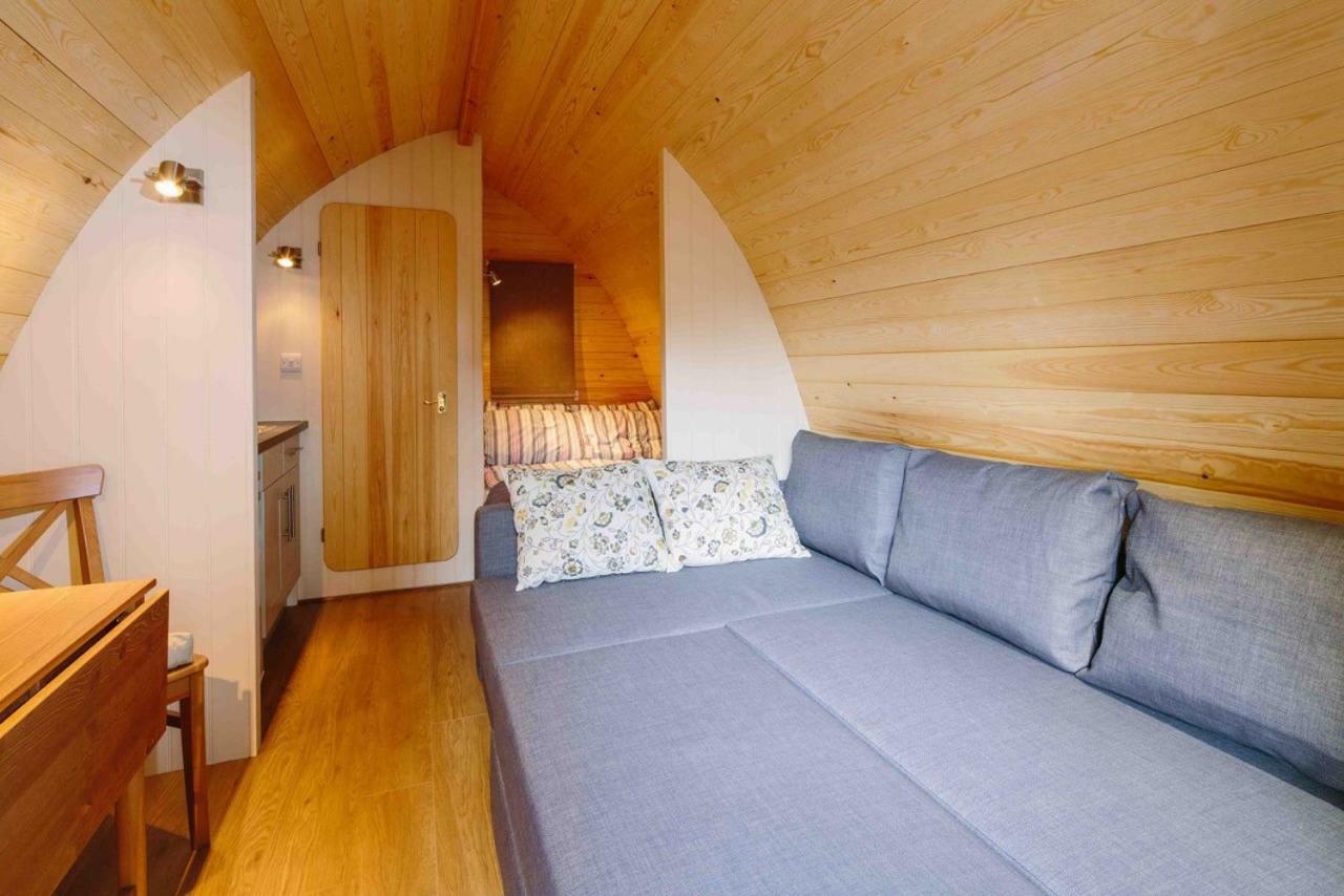 Lupin Glamping Pod Hotel Cheltenham Bagian luar foto